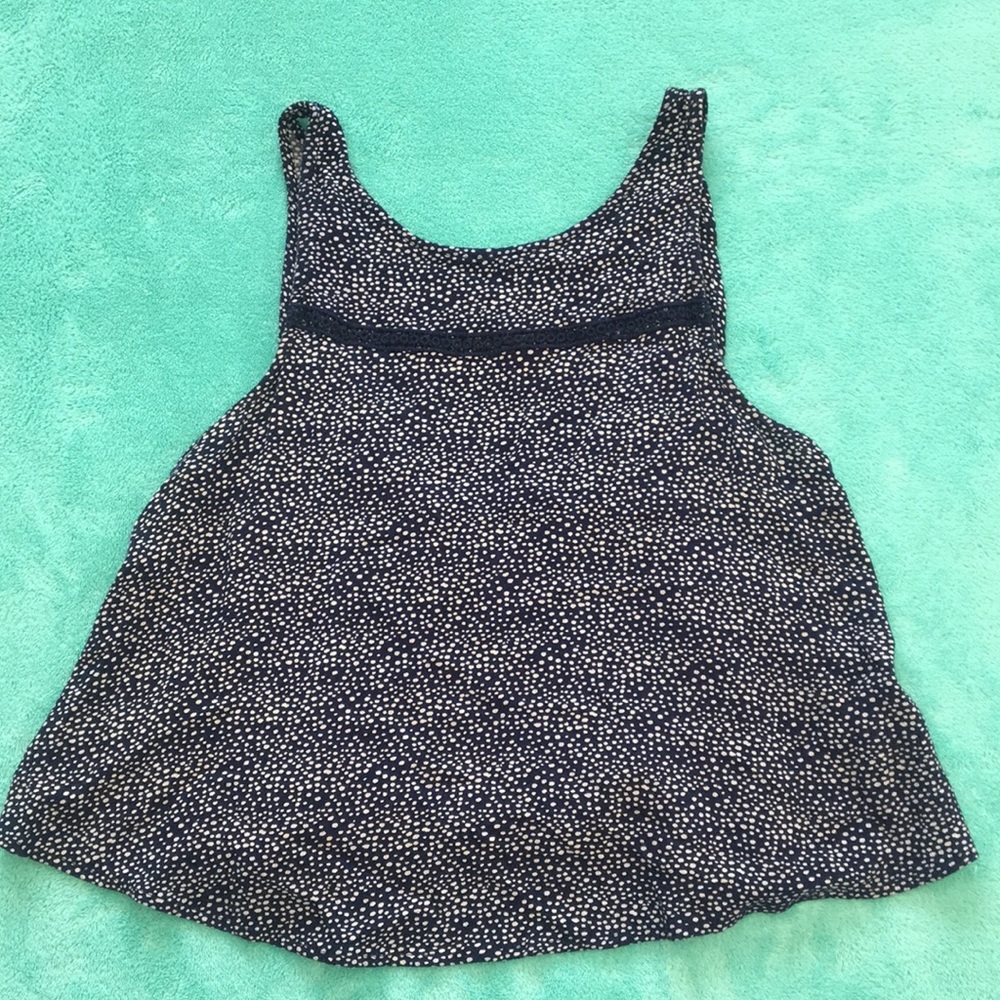 Dotted crop top with open back 💕